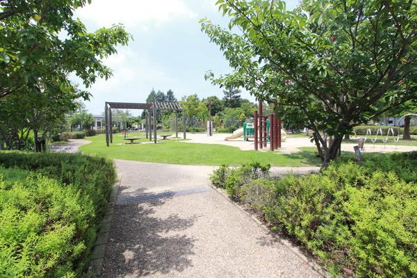 荒牧公園：529m