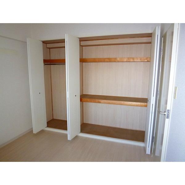 グランドール南野（402） 収納
