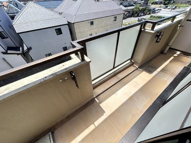フェリオ伊丹北 バルコニー