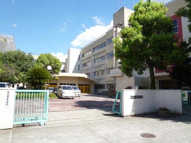 伊丹市立有岡小学校：828m