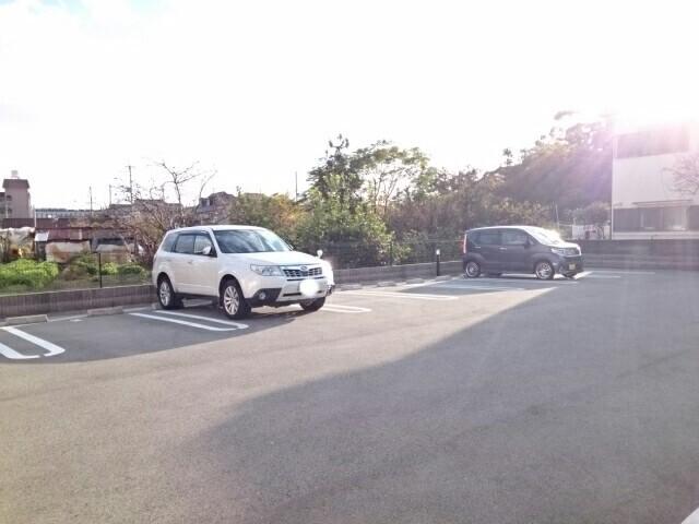 ルナファータⅠ（101） 駐車場