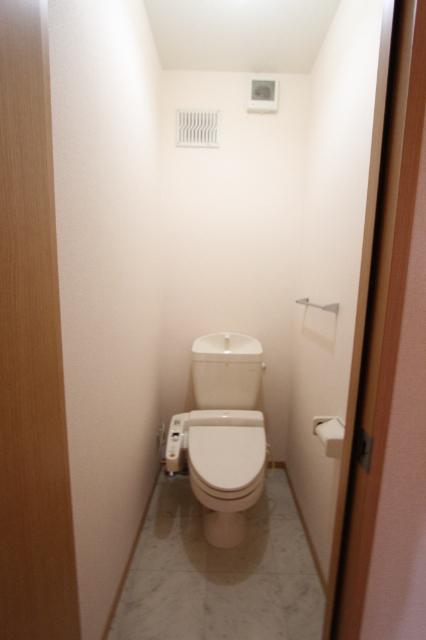 Sunny Court　A棟（201） トイレ