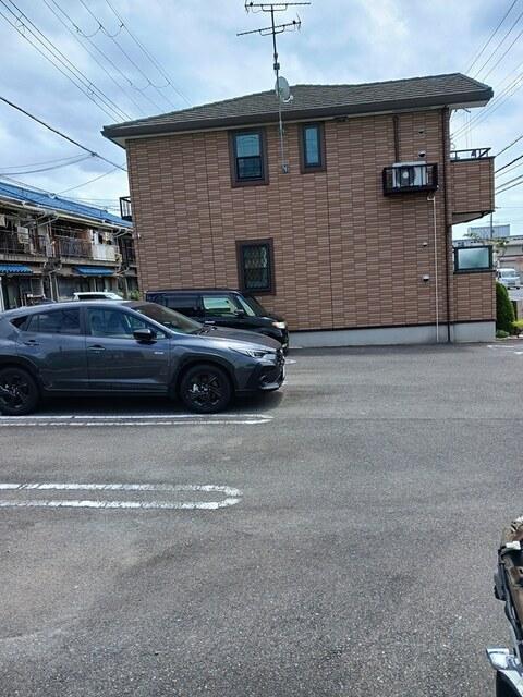 コート鶴田（102） 駐車場
