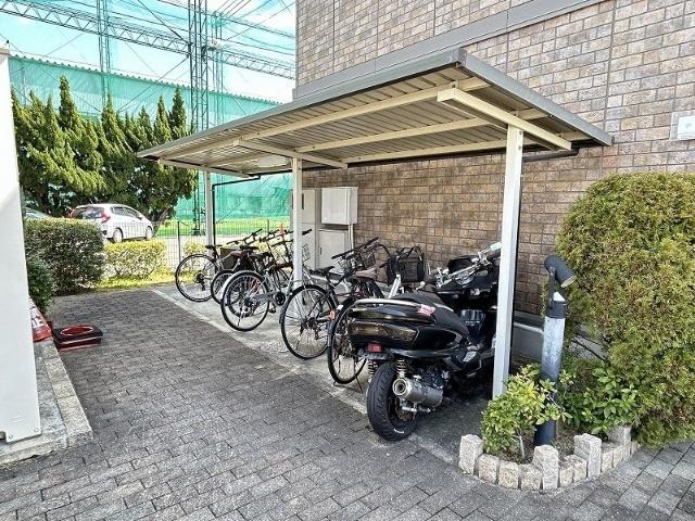 ヴァンソレイユ（203） 駐車場