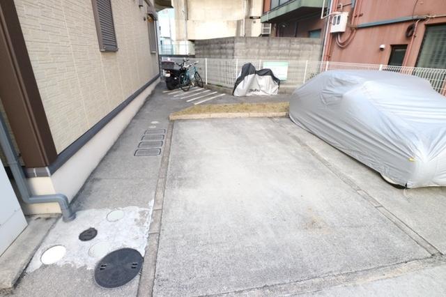 リバブル南町（101） 駐車場