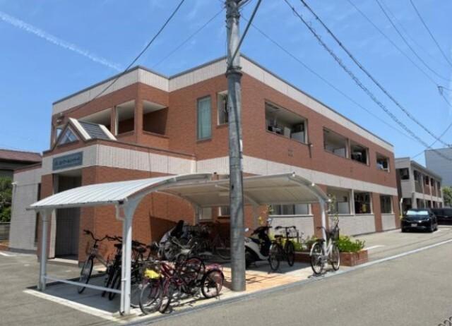 エトワールシャトーⅠ 駐車場