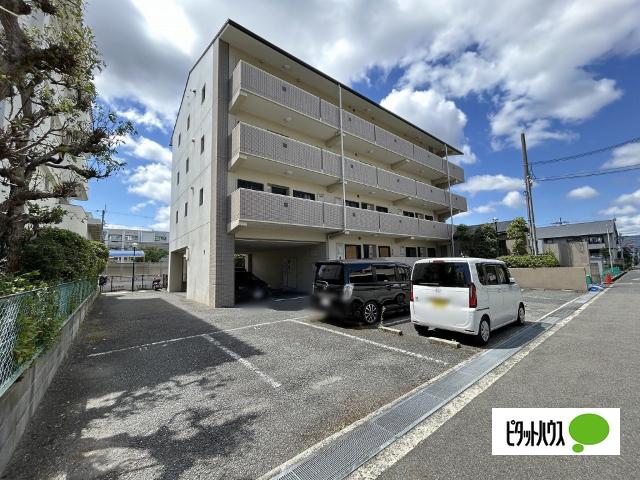 コスモカウンティⅡ 駐車場