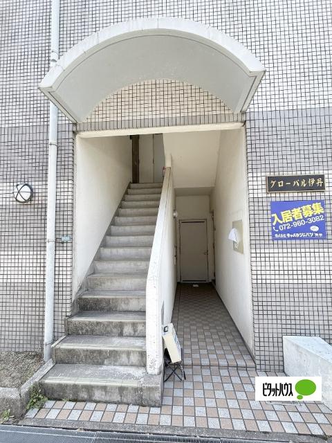 グローバル伊丹（301） エントランス