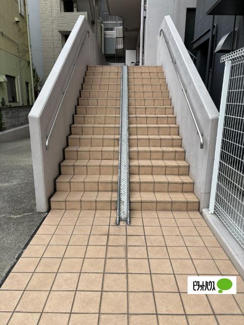 リブコート伊丹駅前 エントランス