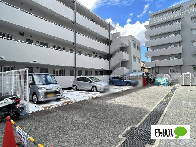 アビタコアⅢ 駐車場