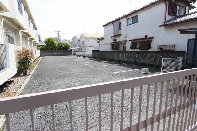 丸永マンション（201） 駐車場