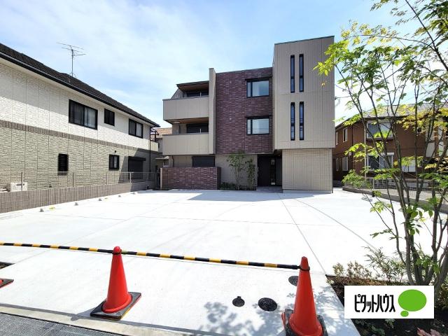 梅ノ木ソレアード 駐車場