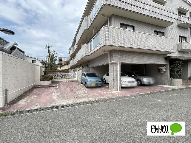 ドレム伊丹 駐車場