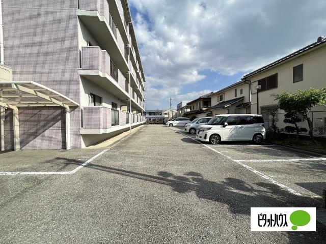藤ノ木ハイツ 駐車場