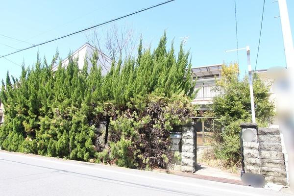 南側公道約5.8mに面した、間口の広い土地です♪