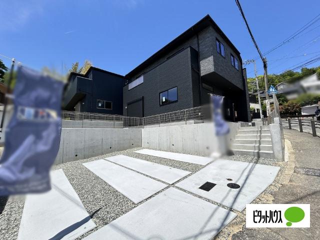宝塚市花屋敷つつじガ丘1期 　1号棟 駐車場