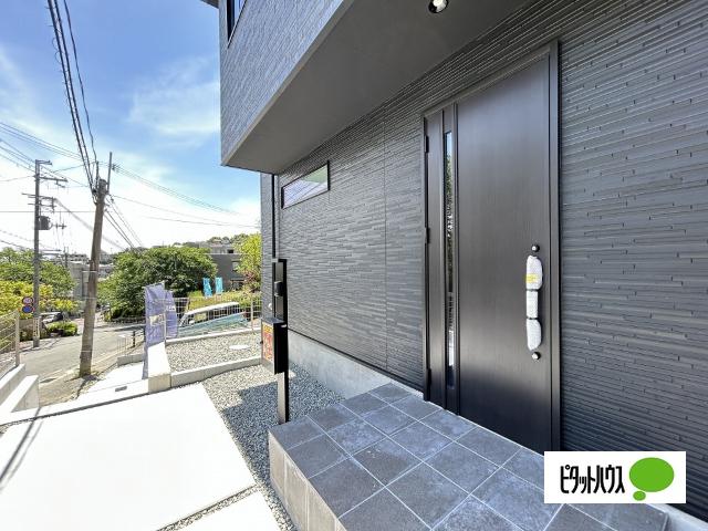 宝塚市花屋敷つつじガ丘1期 　1号棟 エントランス