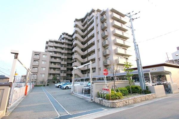 ジオ伊丹ブライトステージ 駐車場