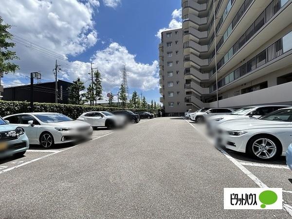マイシティ武庫川レックスマンションB棟 駐車場
