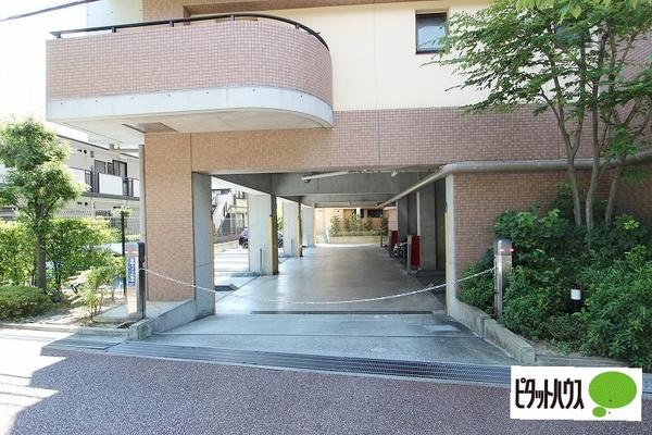 ネオステージ塚口北 駐車場