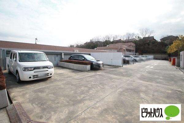 セーリオ宝塚1番館 駐車場