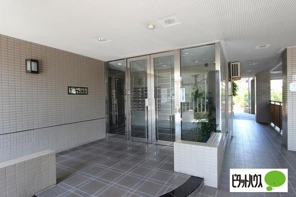 コスモ池田 エントランス