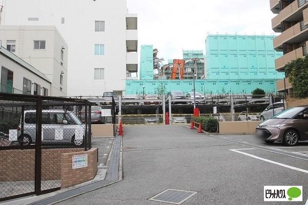 グランドール伊丹緑ヶ丘公園 駐車場