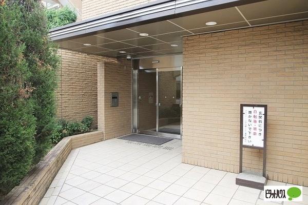 グランドール伊丹緑ヶ丘公園 エントランス