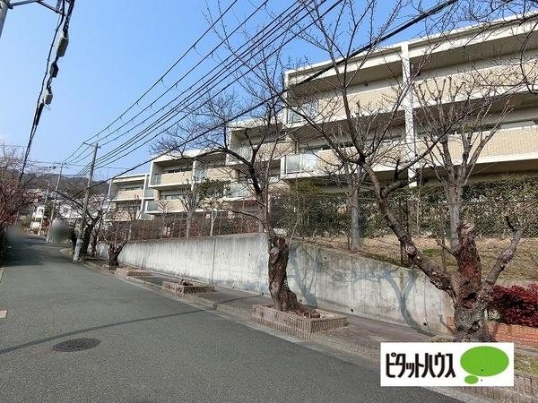 ファミール雲雀丘花屋敷壱番館 外観