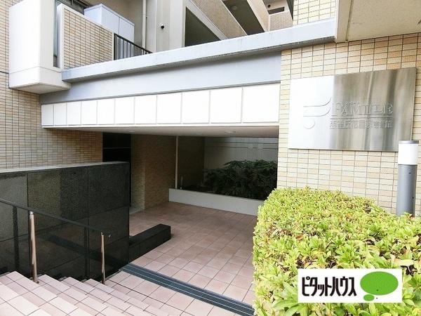 ファミール雲雀丘花屋敷壱番館 エントランス
