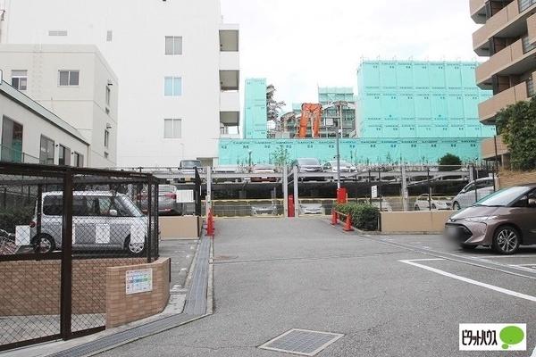 グランドール伊丹緑ヶ丘公園 駐車場