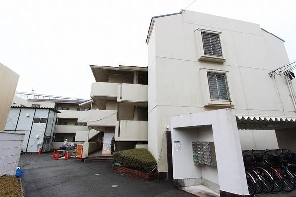 イスズハイツベル川西 外観