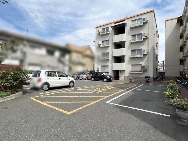 ジョイライフ伊丹東 駐車場