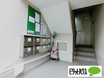 日生伊丹荻野コーポラスA棟 エントランス