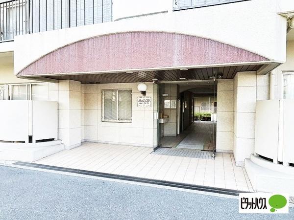 緑ケ丘公園パインクレスト 南棟 エントランス