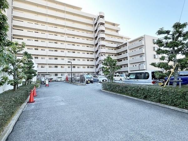 パーク・クレスト川西多田 駐車場