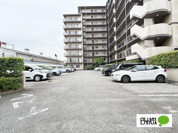 カルム西伊丹 駐車場