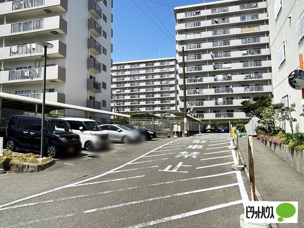 コープ野村第弐伊丹Ｅ棟 駐車場