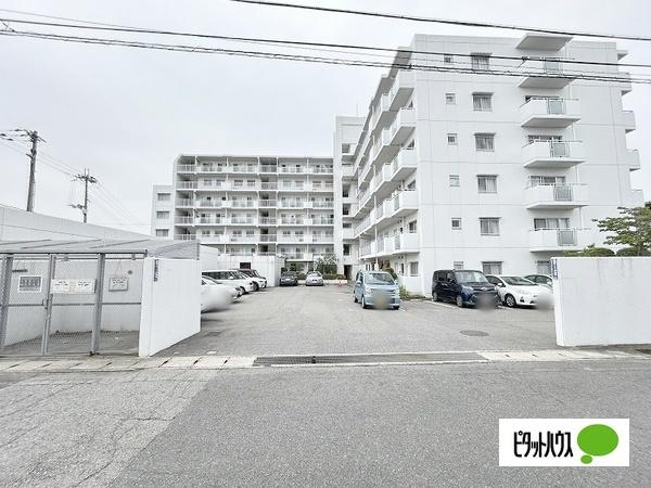 野間ダイヤハイツ 駐車場