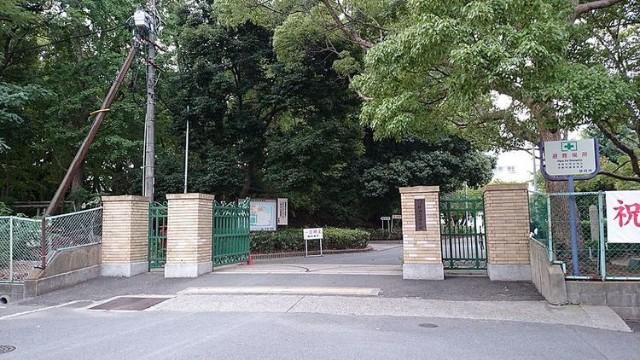 高校