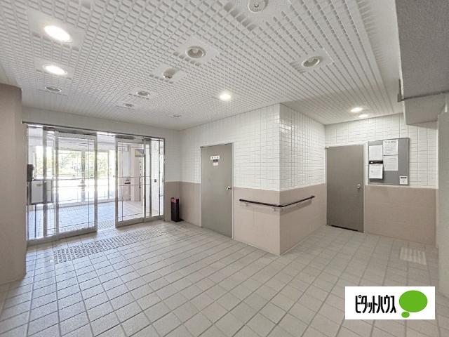 ユニライフ伊丹駅前 ロビー