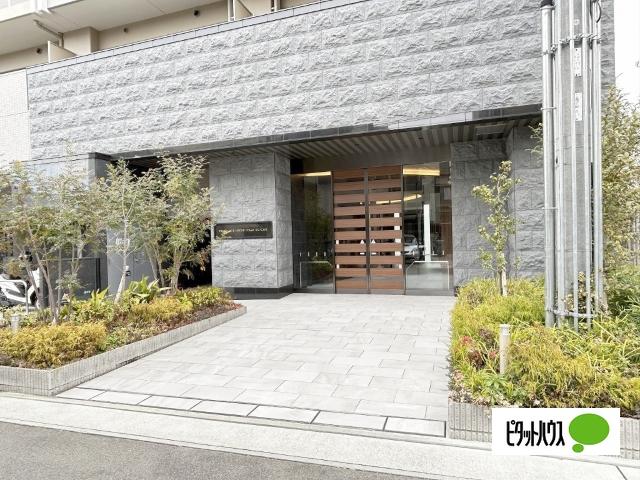 プレサンスロジェ伊丹郷町 エントランス