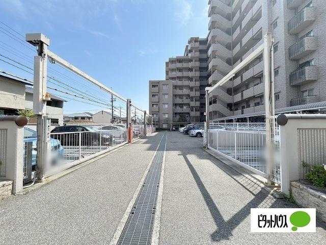 ジオ伊丹ブライトステージ 駐車場