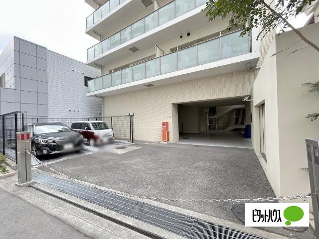 ワコーレ伊丹プレミア 駐車場