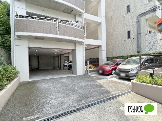 パルメーラ伊丹 駐車場