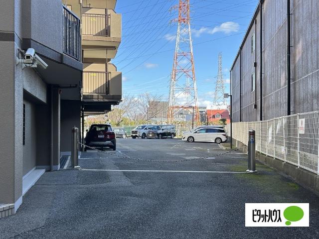 エンゼルハイムリバーサイド武庫川 駐車場