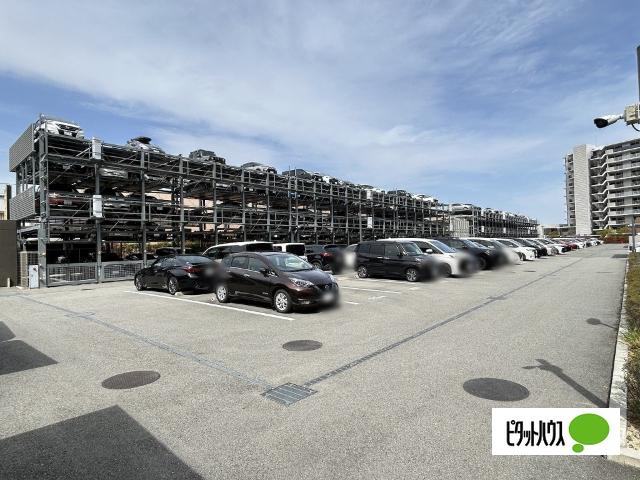 プラウドシティ伊丹 駐車場