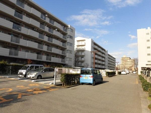 サクラパーク大久保 駐車場