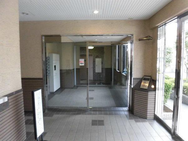 パラッシオ市川中山 エントランス