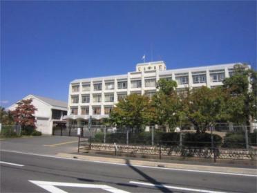 守山市立物部小学校：1380m